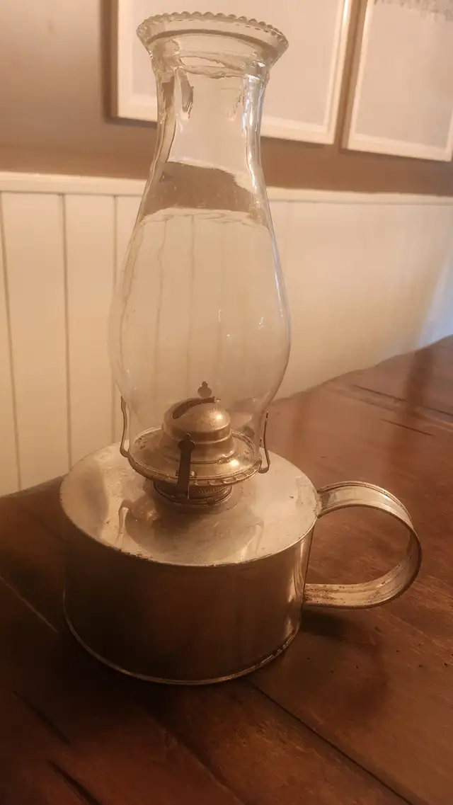 ANTIQUE LAMP