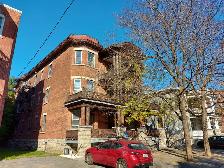 3 Bedroom Sandy Hill Apartment for Rent (255 Daly Ave)