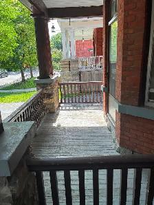 3 Bedroom Sandy Hill Apartment for Rent (255 Daly Ave) - Photo 2