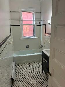 3 Bedroom Sandy Hill Apartment for Rent (255 Daly Ave) - Photo 5