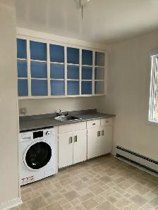 2 bedroom apt. in Overbrook parking included August 1st - Photo 5
