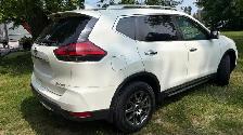 2017 Nissan Rogue SV - Photo 4