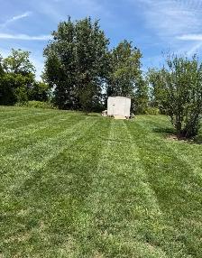 acreage lawnmowing - Photo 4