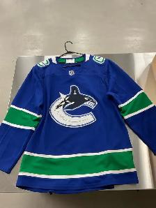 Vancouver Canucks hockey jerseys
