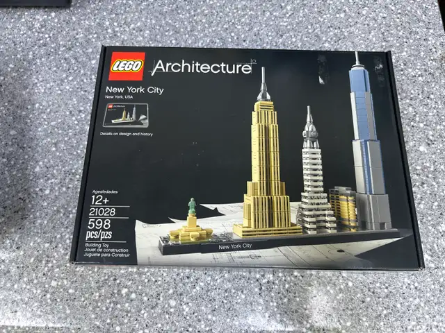 Lego 21028 New York City 598 Pcs