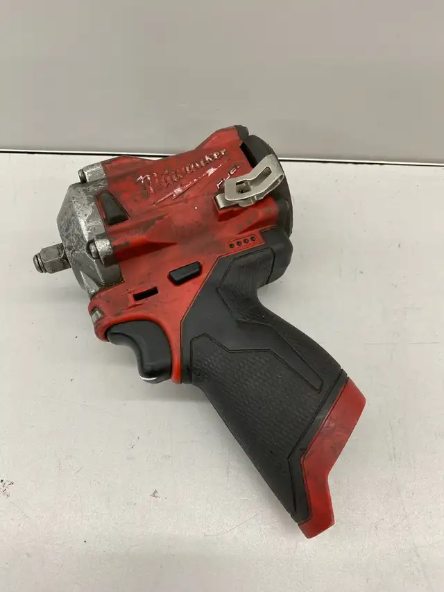 Milwaukee 2554 M12 Impact 3/8 Wrench