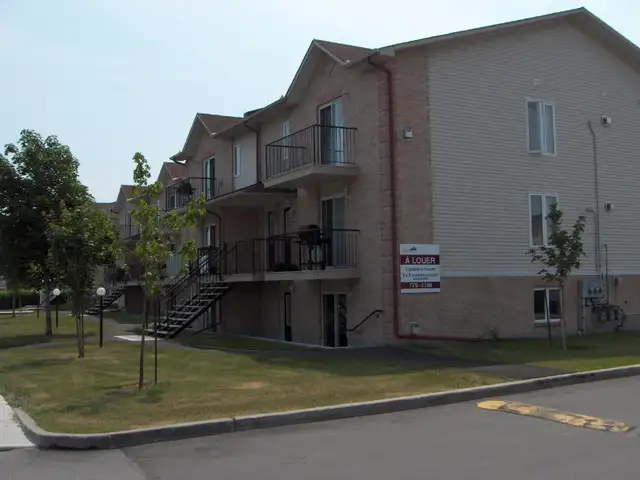 206-232 LA VERENDRYE EST - CONDO 2 CHAMBRES - 2 BEDROOMS CONDO