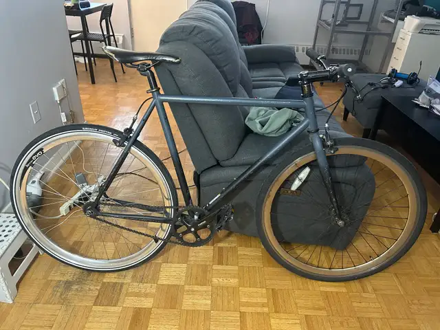 FIXED GEAR BIKE