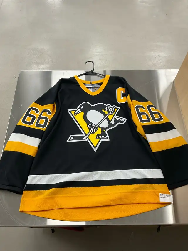 Pittsburgh penguins hockey jersey