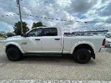 2018 Ram 3500 SLT 4x4 6.7L Cummins Turbo Diesel Crew Cab 6'4' Bo - Photo 8