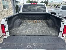2018 Ram 3500 SLT 4x4 6.7L Cummins Turbo Diesel Crew Cab 6'4' Bo - Photo 15