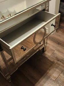 Mirror dresser - Photo 2