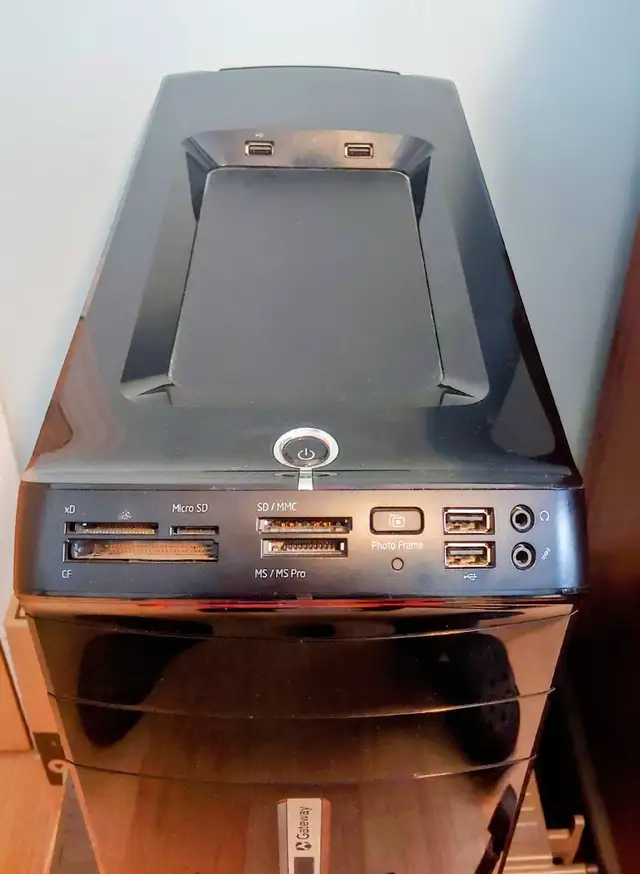 ordinateur complet de bureau de marque Gateway