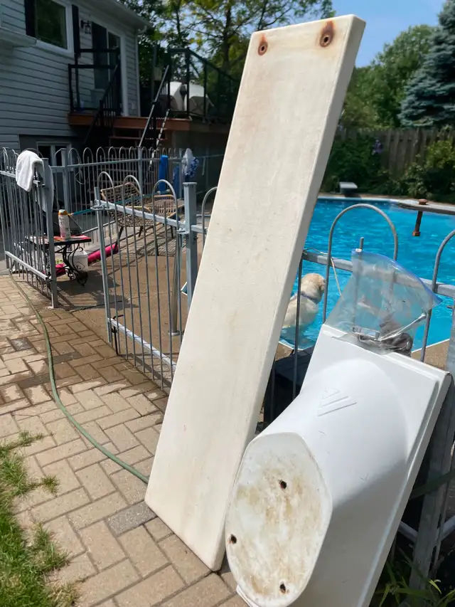 tremplin piscine creusé