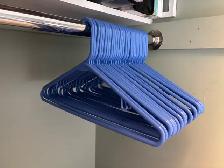 Heavy Duty Plastic Hangers - Photo 4
