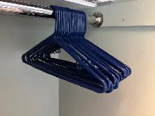 Heavy Duty Plastic Hangers - Photo 5