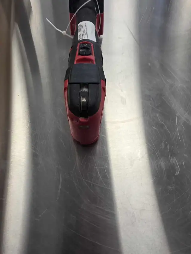 Milwaukee multi tool (bare tool)