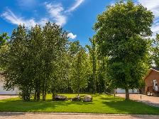 61’ × 120’ Treed Building Lot – 43 Cameron Rd, Pinawa – $52,900