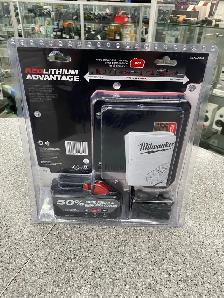 Milwaukee M18 XC8.0 Battery with Charger - Photo 2