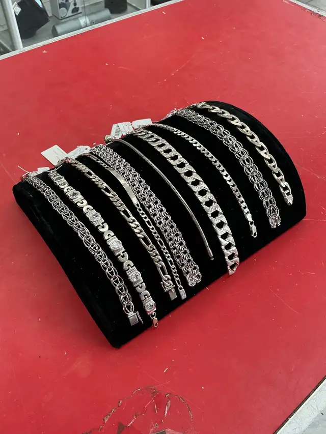 plusieurs bracelet en stainless steel
