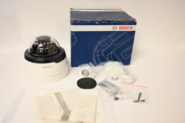 Bosch camera Bosch FLEXIDOME IP outdoor 5000 IR like new in box