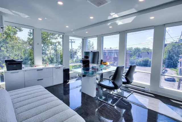 WEST ISLAND ESPACE À LOUER . SPACE FOR RENT $390/M  TX