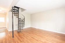 203 Niagara St, St. Catharines - All Inclusive 3 Bed   Den - Photo 3