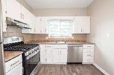 203 Niagara St, St. Catharines - All Inclusive 3 Bed   Den - Photo 12