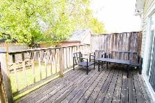 203 Niagara St, St. Catharines - All Inclusive 3 Bed   Den - Photo 19
