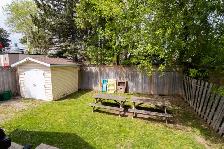 203 Niagara St, St. Catharines - All Inclusive 3 Bed   Den - Photo 20