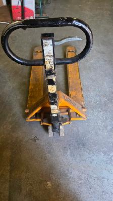 Lift-Rite Pump Truck - Photo 2