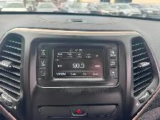 2016 Jeep Cherokee Sport - Photo 12