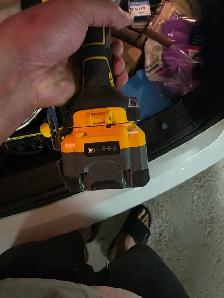 Dewalt Hammer Drill DCD 1007 8.0AH Battery and Fast Charger - Photo 5
