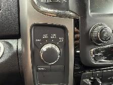 2013 RAM 1500 Sport Crew Cab SWB 4WD - Photo 16