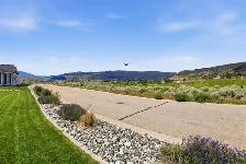 BEAUTIFUL HOME IN MERRITT WITH SWEEPING VIEWS - ONLY 9 YEARS OLD - Photo 10