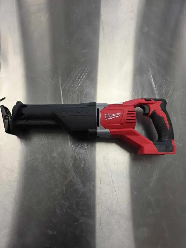 Milwaukee sawzall (bare tool)