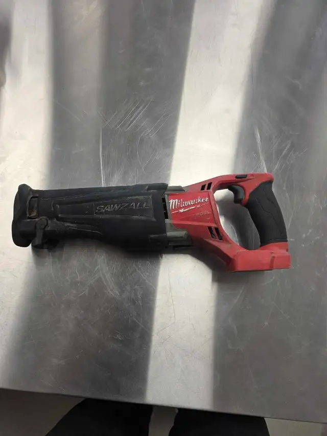 Milwaukee sawzall (bare tool)
