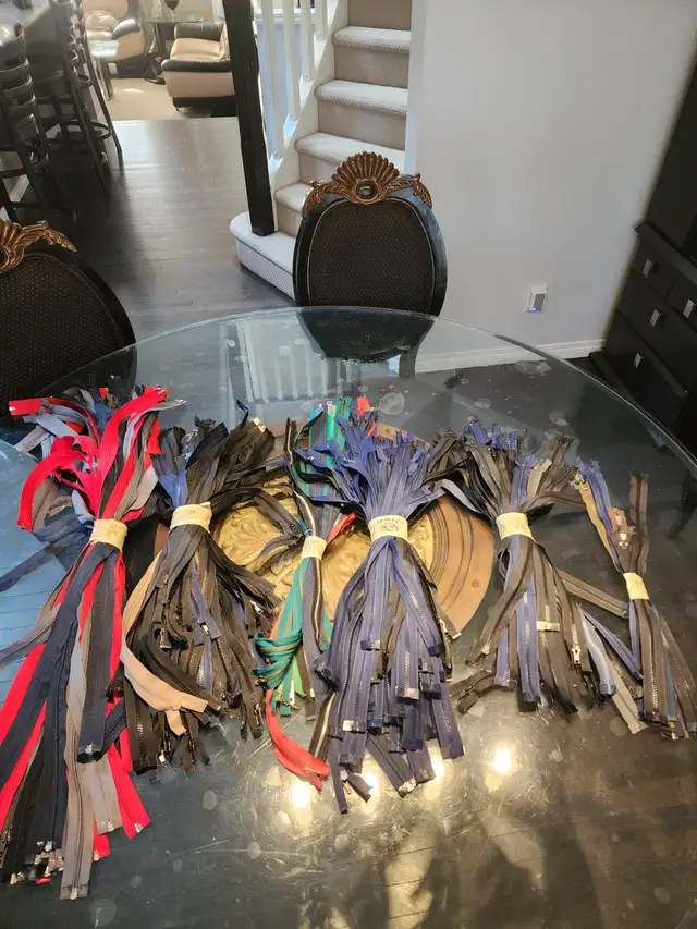 Zipper Lot, 187pcs