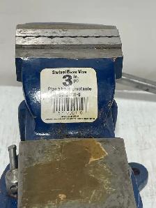 Mastercraft 3-inch Swivel Base Vise - Photo 2