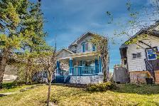 Renovated with 3 2 bedrooms double garage,3.5 baths Only $570k - Photo 3