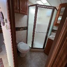 2007 Fifth Wheel - Photo 9