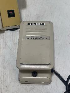Singer Ultralock 14U64A serger sewing machine - Photo 5