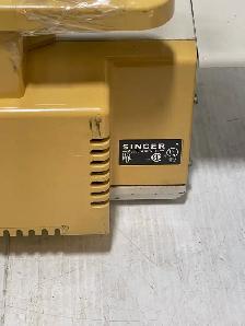 Singer Ultralock 14U64A serger sewing machine - Photo 6