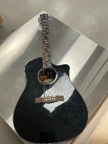 FENDER CD60CE ACOUSTIC GUITAR W/HARD CASE