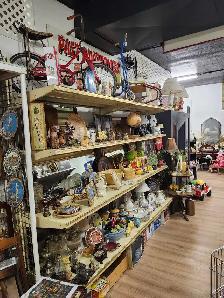 Antiques, Collectibles & Stuff - Photo 3