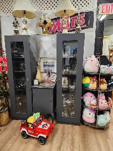 Antiques, Collectibles & Stuff - Photo 3