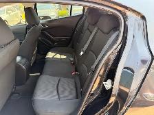 2014 Mazda MAZDA3 Manual : No Reported Accidents, Low Mileage - Photo 10