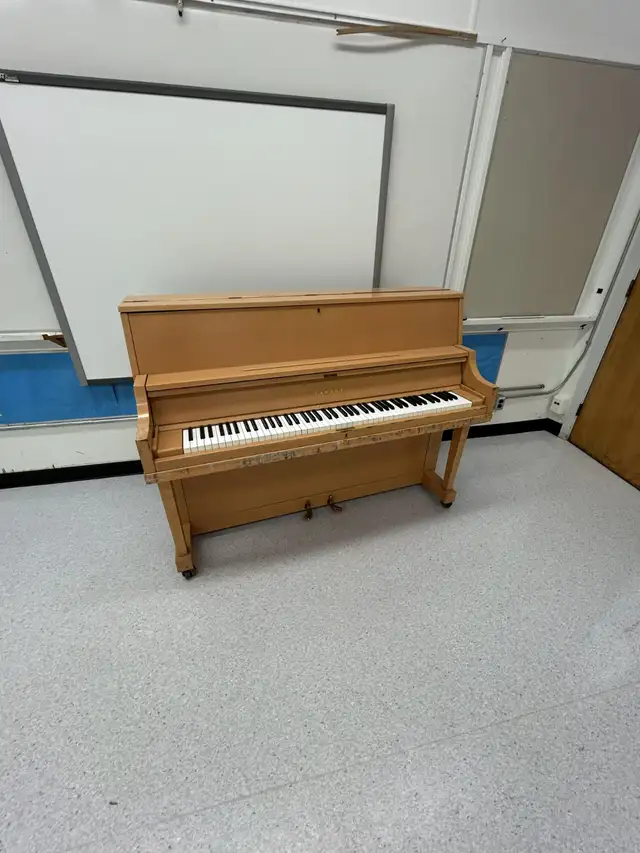 Yamaha Piano
