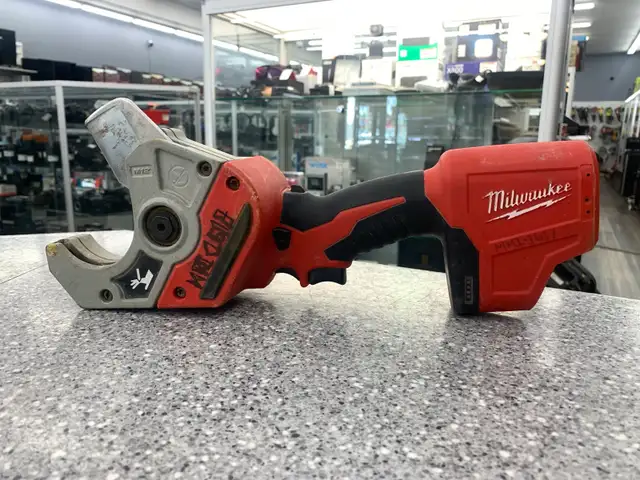 Milwaukee 2430 12V  Shear