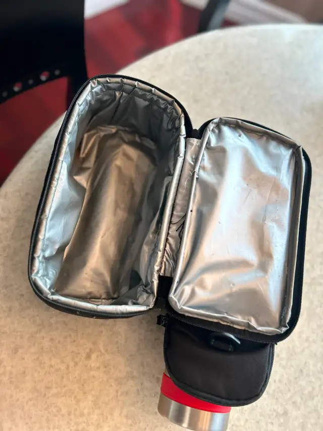 ONE LIKE NEW HANDY LUNCH CARRY/W TRAVEL MUG